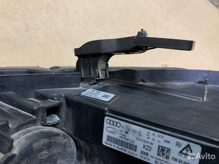 Фара правая Audi Q3 (Ксенон, не адаптивная)