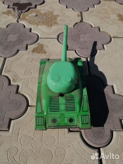 Игрушка танк СССР