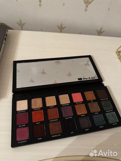 Urban decay палетка born to run