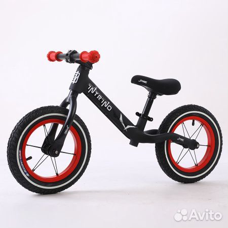 Беговел легкий на надувных колесах Intrino Snippo