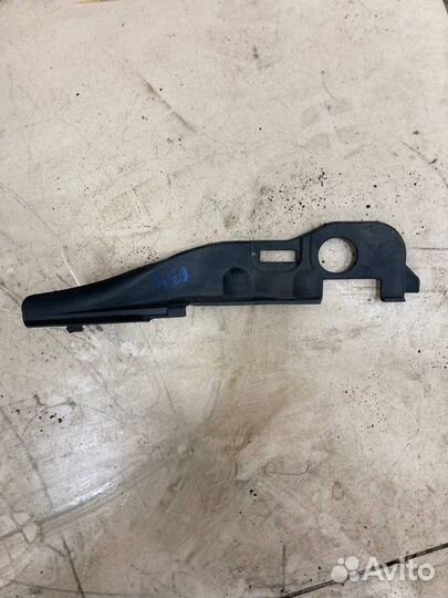 Накладка петли капота правая Renault Kangoo