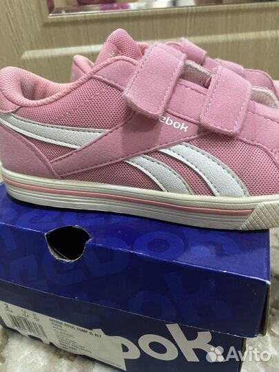 Кроссовки для девочки