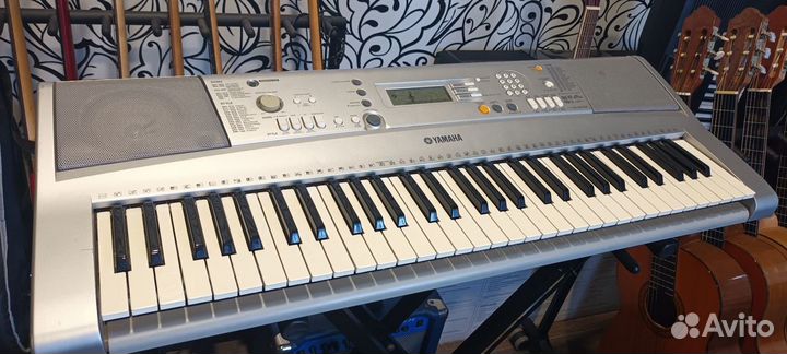 Yamaha PSR-E303 синтезатор (обмен/продажа)