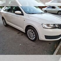 Skoda Rapid 1.6 MT, 2015, 136 000 км, с пробегом, цена 1 050 000 руб.