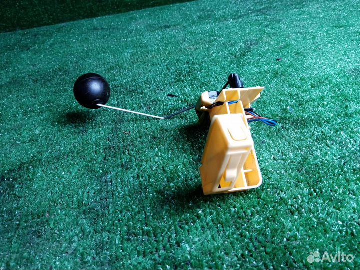 Датчик уровня топлива Audi A8 4H8 D4 ceua (4.0)