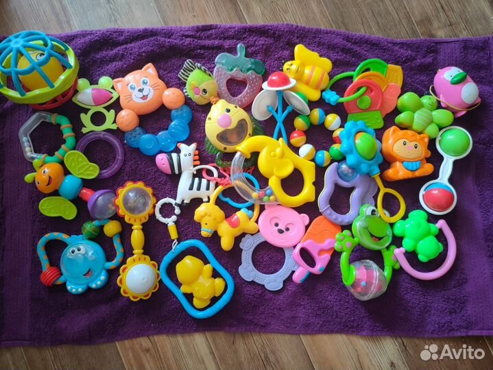 Игрушки пакетом для малышей