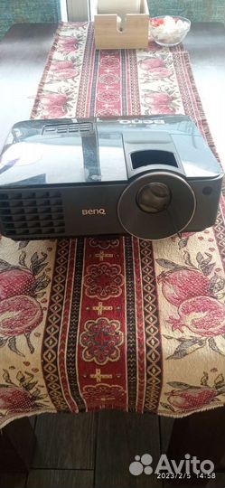 Проектор и экран