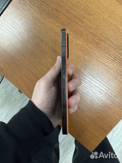 Xiaomi 13, 12/256 ГБ