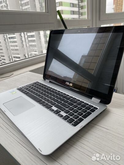 Ноутбук с сенсорным экраном asus