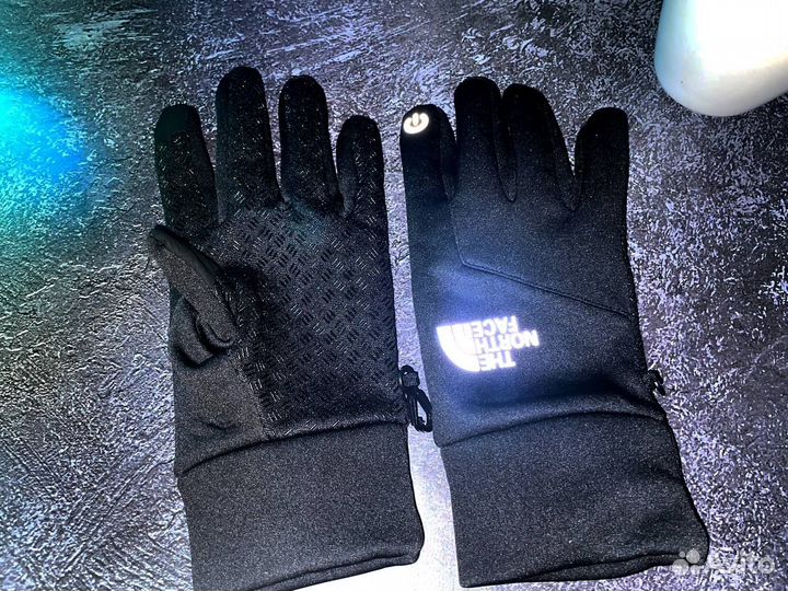 Перчатки the north face