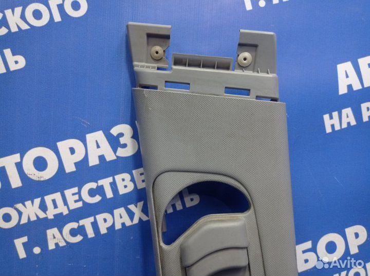 Обшивка средней стойки Hyundai Solaris 1 хэтчбек