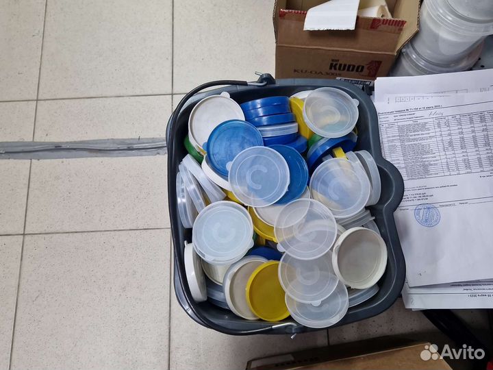 Крышки для балонов пластик