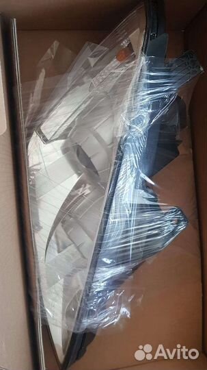 Фара передняя правая SsangYong Kyron