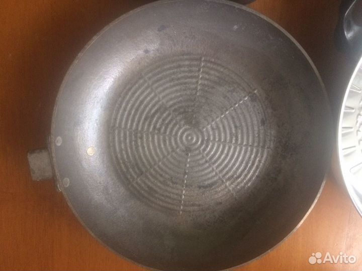 Сковороды и терка