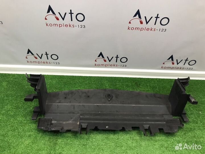 Воздуховод радиатора Mercedes-Benz E-350 W212