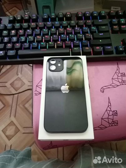 iPhone 12, 64 ГБ