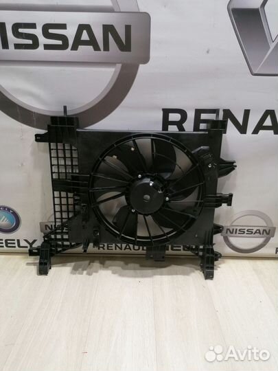 Вентилятор радиатора охлаждения двигателя диффузор