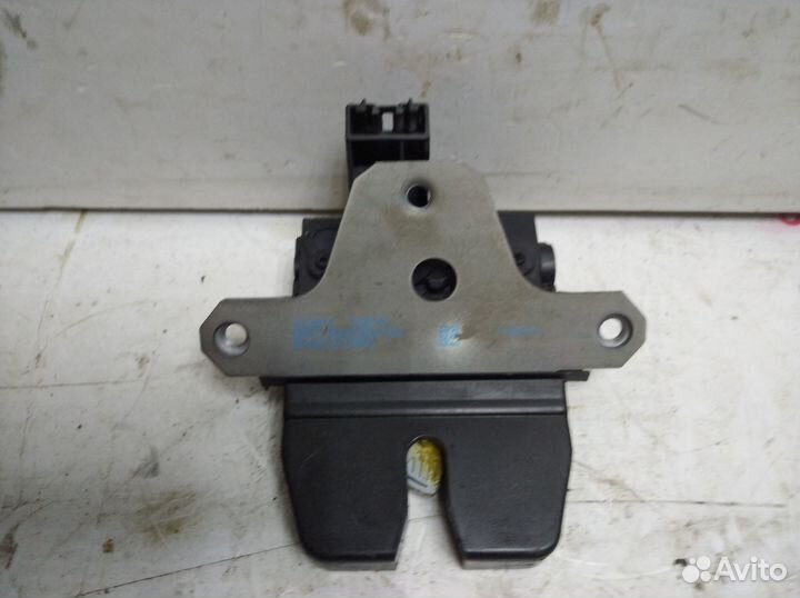 Замок крышки багажника Ford Focus 2 (2004-2011)