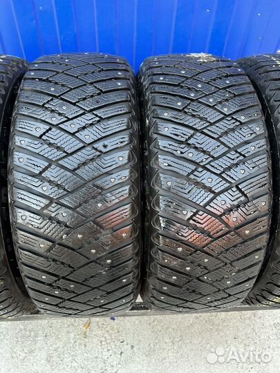 Goodyear Ultragrip Ice Arctic 205/55 R16