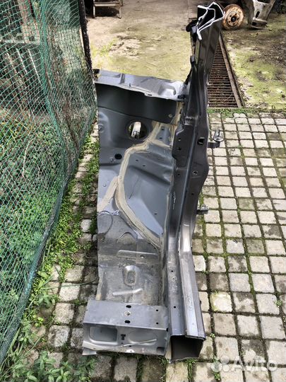 Лонжерон правый Ford Focus 3 / Форд Фокус 3