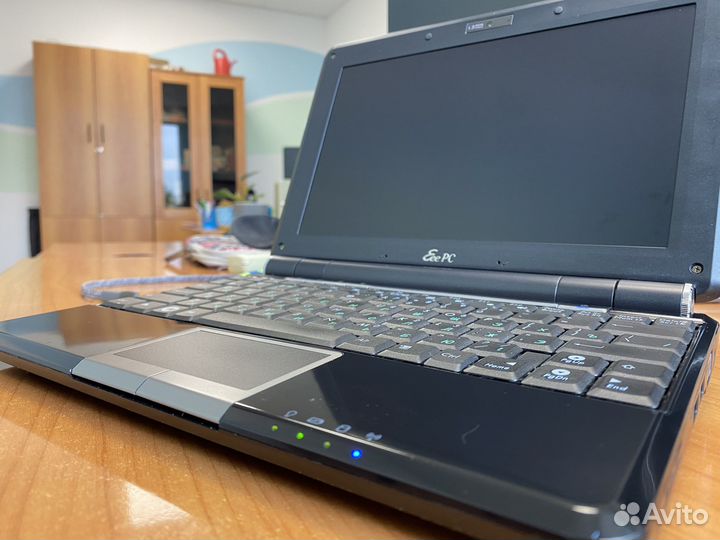 Нетбук Asus Eee PC 1000