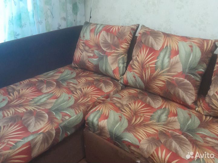 Угловой диван бу