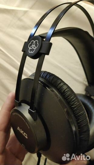 Наушники AKG k52