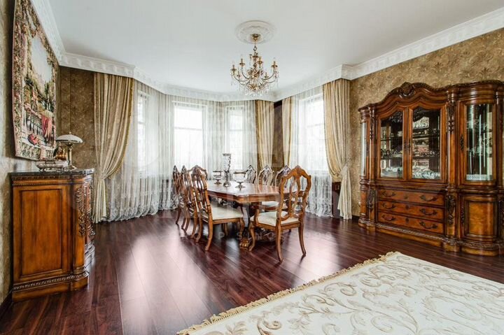 Дом 377 м² на участке 20 сот.