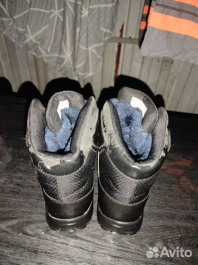 Зимние ботинки adidas