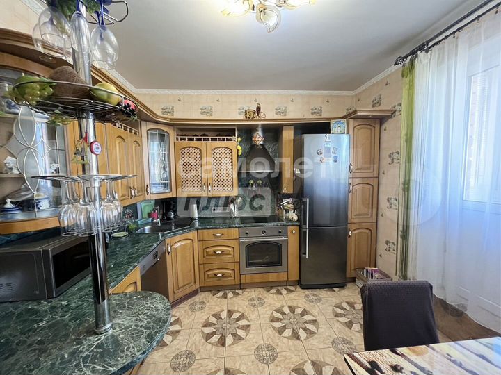 3-к. квартира, 82,1 м², 7/10 эт.