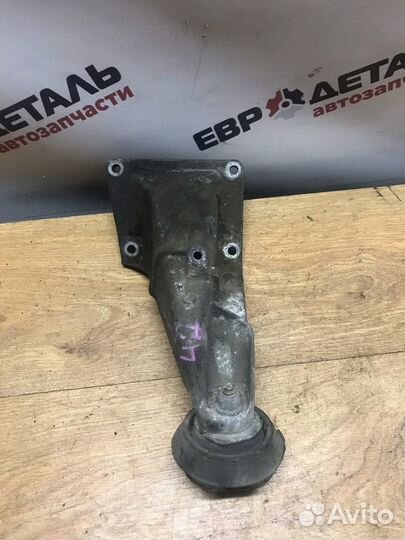 Кронштейн опоры двигателя BMW E46