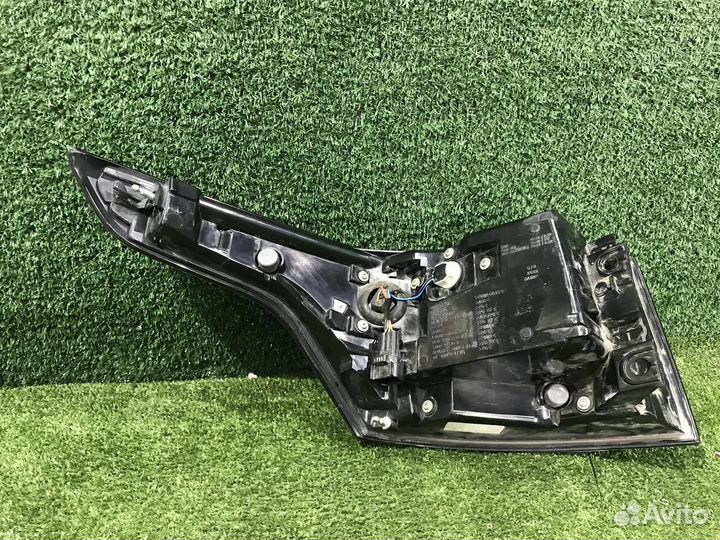 Фонарь задний правый Land Rover Range Rover Sport