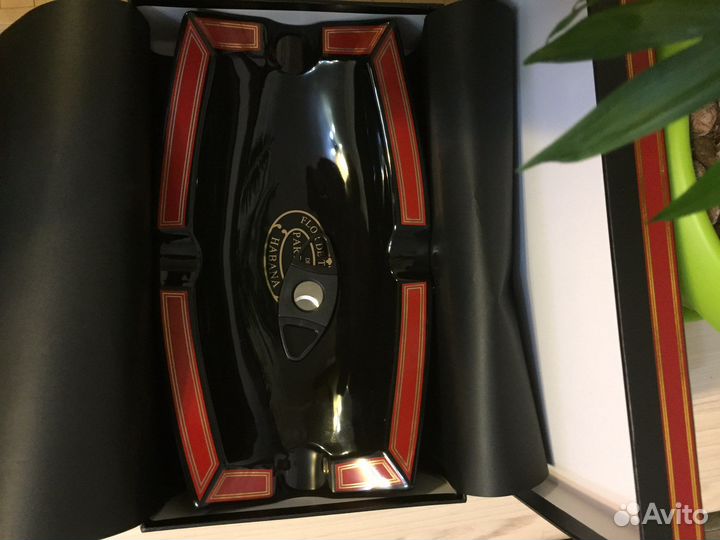 Кубинская чаша для сигар с ножом