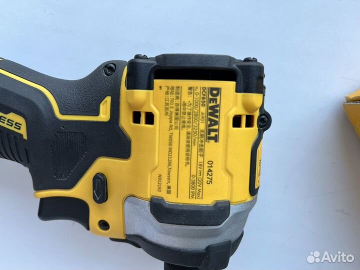 Шуруповерт Dewalt Импакт DCF850