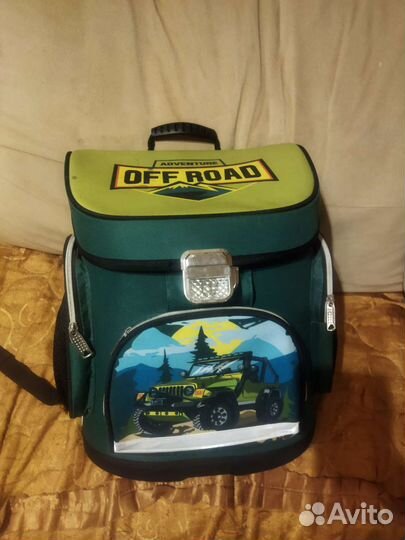 Школьный рюкзак