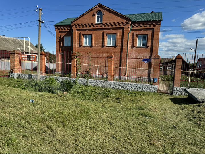 Дом 180 м² на участке 15 сот.