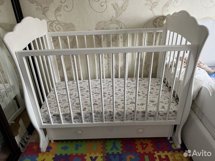 Детская кроватка