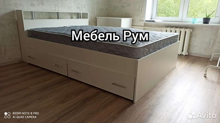 Кровать с матрасом