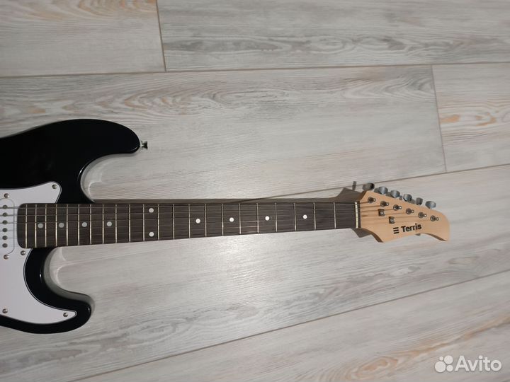 Электро гитара с комбиком