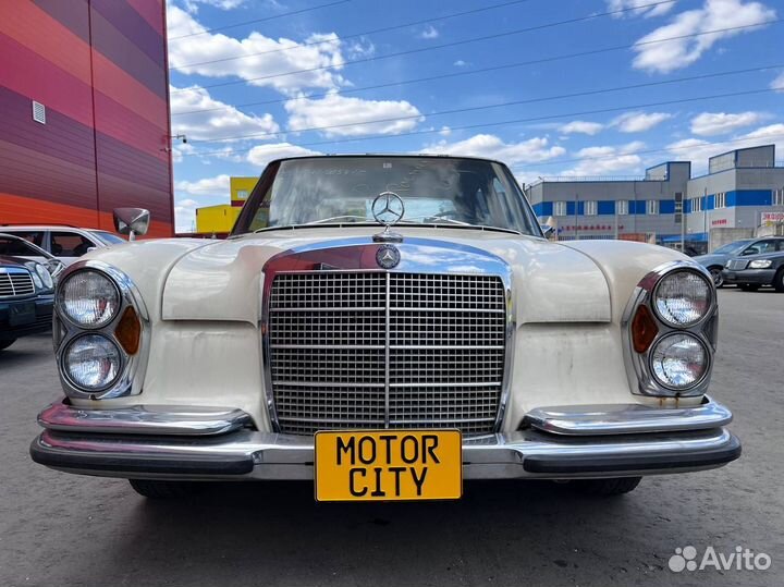 В разбор из Японии Mercedes-Benz W108 M130.920 2.8