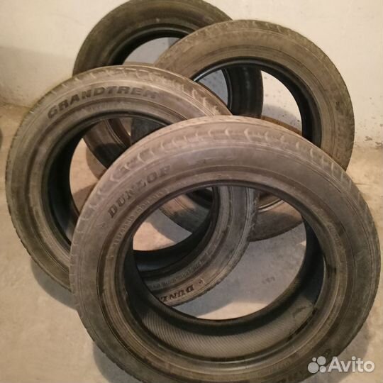 Dunlop Grandtrek ST30 225/60 R18 100H