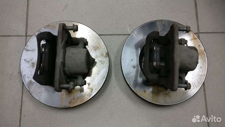 Тормоза передние Toyota RAV4