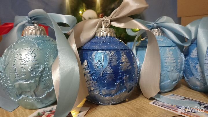 Ароматическая свеча в новогоднем шаре, кашпо