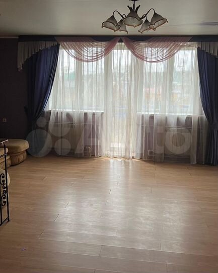 Коттедж 180 м² на участке 15 сот.