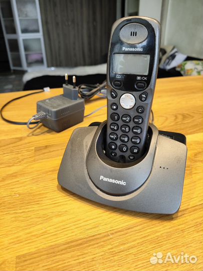 Телефон беспроводной Panasonic KX-TG1105RU