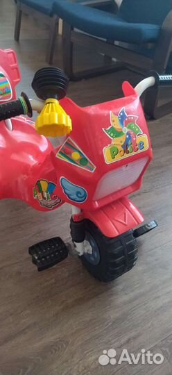 Трехколесный велосипед