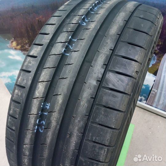 Yokohama Advan Sport V107 275/35 R22 Y