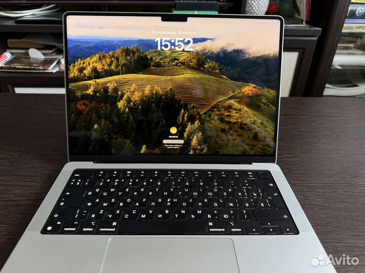 Macbook pro 14 m1 16 512