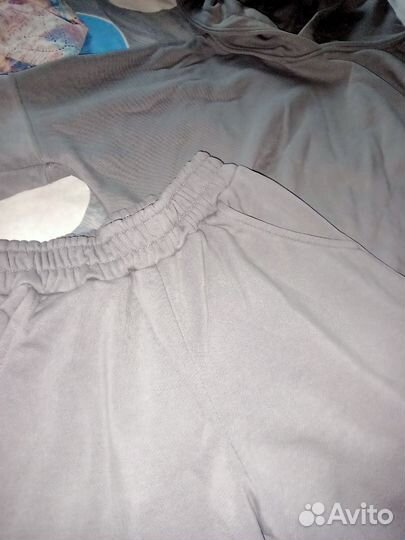 Спортивный костюм женский