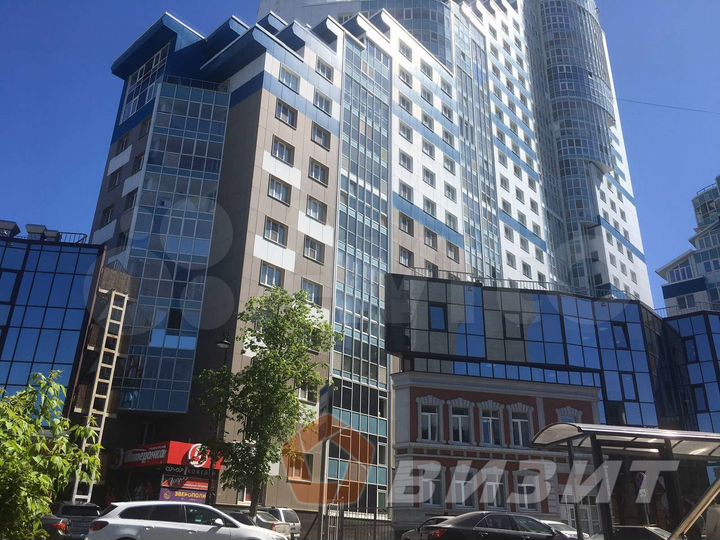 Офис с ремонтом, кабинетная система, центр города